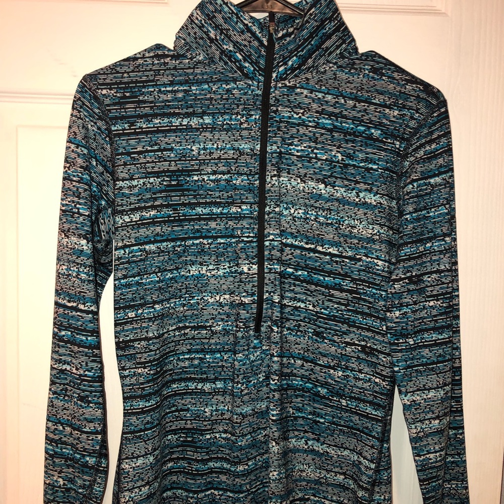 Nike Women’s Size Medium Long Sleeve Running Top